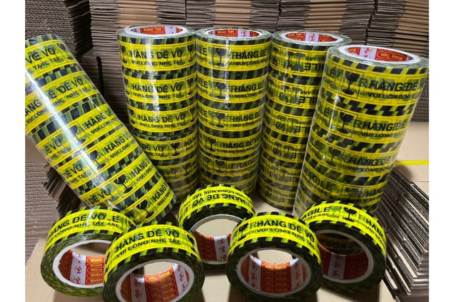 Ảnh: băng dính dễ vỡ phổ biến 